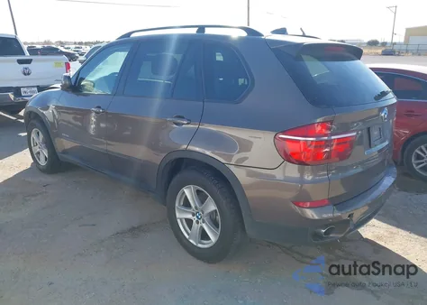 2012 BMW X5 xDrive35D z USA, uszkodzony, nr VIN 5UXZW0C54CL674697